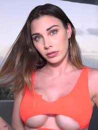 Lexxi Steele Pornstar Bio - Full Porn Videos - Hussie Pass