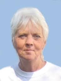 Darlene Langlois's Instagram, Twitter & Facebook