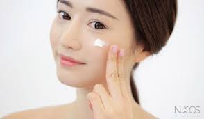 12 thành phần làm trắng da thường được dùng trong mỹ phẩm