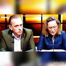 Zomerinterview 6 marcel van roosmalen en zijn oude studievriend vox magazine from www.voxweb.nl we did not find results. Eva Hoeke On Twitter Hoe Ging Het Vroeg Ik Toen Hij Thuis Kwam Gaat Wel Zei Hij Wil Je De Band Zien Tranen Met Tuuters Tien Keer Terug Gekeken Https T Co Viovkhbnsc