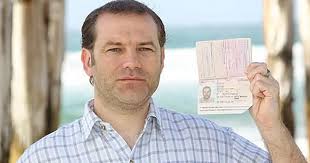 How did Britain enable US conman to flee FBI through 14 countries as a  hotelier from Doncaster?