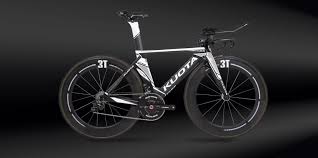 Full Triathlon Time Trial Bike Kuota Kalibur 2016 Triathlon Frames And Bikes Triathlon Triathlon Wetsuits Clothing Shoes Bike And Running