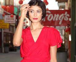 She was crowned femina miss india international in 1993. Data Of Pooja Batra Height Weight Age Affairs Husband Biography More Celeb Biodata