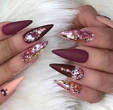 Nails are meant to look pretty and ask your attention to that. 43 Chic Burgundy Nails You Ll Fall In Love With Stayglam