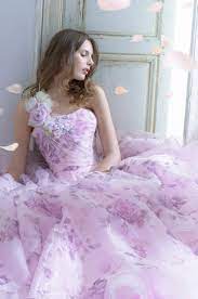 لون بنفسجي فاتح فستان عروس بنفسجي. Ø¨Ø§Ù„ØµÙˆØ± Ø¯Ø±Ø¬Ø§Øª Ø£Ù„ÙˆØ§Ù† ØºÙŠØ± Ù…Ø¹ØªØ§Ø¯Ø© Ù„Ù€ ÙØ³Ø§ØªÙŠÙ† Ø²ÙØ§Ù Ø§Ù„Ø¹Ø±ÙˆØ³ Ø§Ù„Ø¹ØµØ±ÙŠØ© Ù…Ø¬Ù„Ø© Ù‡ÙŠ