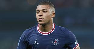 Kylian mbappe has neglected to sign almost three or four contract renewals putting his future at the club in jeopardy. P1xhllacqc75xm