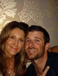 Elizabeth Waltrip's Instagram, Twitter & Facebook