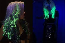 Ora, l'hair stylist guy tang ha trovato una soluzione perfetta per le luci della notte: Fluo Hair Il Trend Dei Capelli Che Si Illuminano Al Buio