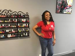 ebony malkia licensed nail tech helps