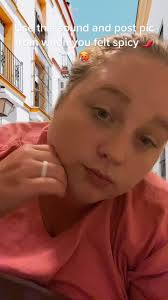 Elle berry (@elleberr)