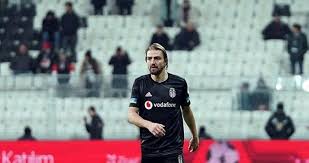 Edremit, balıkesir), fenerbahçe kulübünde sol bek mevkinde forma giyen türk millî futbolcudur. Caner Erkin Ile Besiktas Anlasamadi Fenerbahce Son Dakika Spor Haberleri