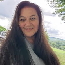 Where is the 25 foot duck located?