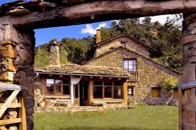 De la casa solariega, ideal para hacer turismo. Casas Rurales Que Admiten Perros En Lleida Pets Travel