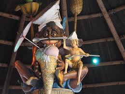 The notes of frangipani and osmanthus and orange. Efteling Verwijdert Neusringen En Kroeshaar Maar Monsieur Cannibale Blijft Trouw