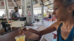 File:Janine at Sunset Pier