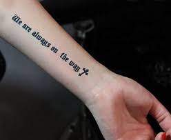 Mẫu hình xăm ở tay cho nam vô. Hinh XÄƒm Chá»¯ á»Ÿ Tay Ä'áº¹p Nháº¥t Tattoo Chá»¯ Cho Nam Ná»¯