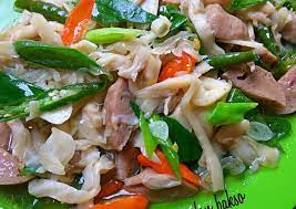 Setelah harum, masukkan ebi, wortel, bakso, garam, gula, lada, kaldu bubuk & tambahkan air lalu tutup. Resep Tumis Jamur Tiram Dan Bakso Oleh Vivi Febriany Resep Mudah Masakan Rumahan Dyhahqyla