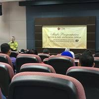 Pejabat pentadbiran sekolah kejuruteraan kimia & kejuruteraan tenaga. Fakulti Kejuruteraan Mekanikal Utm College Engineering Building