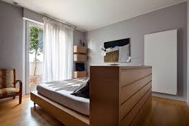 Trova immagini stock hd a tema letto con soffice testiera e comodini e milioni di altre foto, illustrazioni e contenuti vettoriali stock royalty free nella vasta raccolta di shutterstock. 10 Testiere Del Letto Che Vi Aiuteranno Ad Avere Piu Spazio