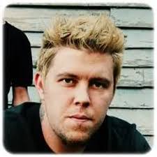 Aaron Gainer's Instagram, Twitter & Facebook