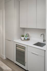 Modern Shaker Cabinet Door In Wet Bar Shaker Kitchen Cabinets Glass Fronted Kitchen Cabinets Shaker Cabinets