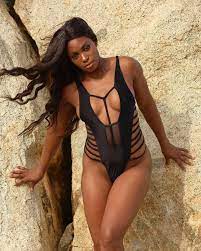 What racquet does sloane stephens use? 15 7k Likes 141 Comments Sloane Stephens Sloanestephens On Instagram A Lit Sports Illustrated Swimsuit Issue Swimsuit Issue Sports Illustrated Swimsuit