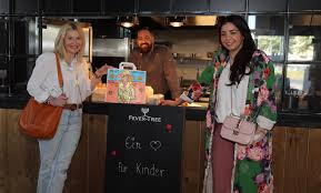 Yes, except that the lox you make with the loxbox is much fresher and made exactly to your taste. Tolle Idee The Lox Martin Kaymer Kevin Volland Und Co Freuen Sich Uber Limitierte Kunstlertuten Fur Einen Guten Zweck Lieblingsstil