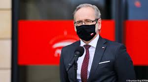 Niedzielski profesyonel kariyerine, 1996'dan 1998'e kadar makroekonomik analizde yer aldığı maliye bakanlığı'nın mali politika ve analiz. Niedzielski Sytuacja Jest Ekstraordynaryjna Puls Biznesu Pb Pl