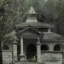 Masjid ni merupakan masjid lama dan terletak di tengah hutan di ampang pecah. Masjid Al Hidayah Lama Ampang Pecah Home Facebook