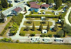 The terraced terrain is both sunny and shady, and all pitches offer views of lake achensee. Home Seecamping Wimmer Ihr Freundlicher Campingplatz Am Achensee In Tirol Achensee Campingplatz Camping