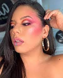 Penelope Zambrano's Instagram, Twitter & Facebook