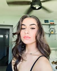 Nevaeh Young (@neevaeeh.y) • Instagram photos and videos