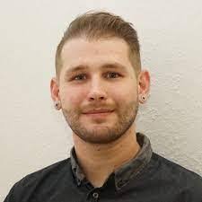 Daniel Hilgert's Instagram, Twitter & Facebook