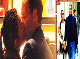 Che non manca mai, naturalmente. Ambra Angiolini E Allegri Shopping Romantico In Vista Del Matrimonio