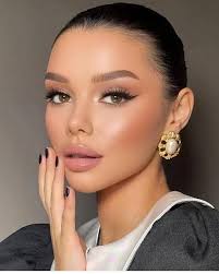 Pin de Shauna Mann en Makeup en 2025