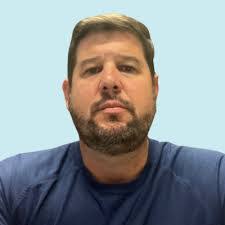 Jim Wills's Instagram, Twitter & Facebook