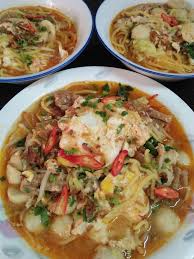 Panaskan minyak dan tumis bahan kisar sehingga cili masak. Resepi Mee Bandung Mudah Dan Sedap Untuk Dimakan Sambil Berborak Dengan Jiran Kitpramenulis