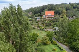 Nutze jetzt die einfache immobiliensuche! Historische Villa Auf Parkgrundstuck Bauland In Bestlage Von Bad Honnef Immobilienteam Bonn De