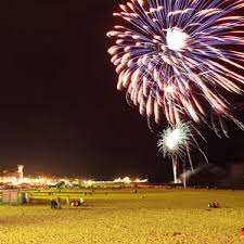 Summer Fireworks Display Great Yarmouth Every Wednesday In Summer School Hols Great Days Out Yarmouth Great Yarmouth