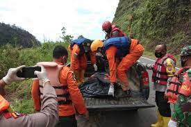 Pembangunan pembangkit listrik tenaga air (plta) batangtoru di tapanuli selatan, sumatera utara. Satu Tenaga Kerja Asing Diduga Jadi Korban Longsor Plta Batang Toru Halaman All Kompas Com