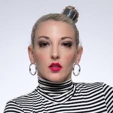 Jessie Perrin's Instagram, Twitter & Facebook