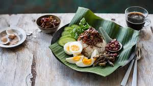Lemak padat dapat dijumpai di banyak makanan secara sebagai contoh, simak penjelasan bagaimana seseorang mendapatkan jumlah kalori dari satu telur dengan berat asupan karbohidrat, yakni kentang, nasi merah, pasta atau roti gandum utuh, serta. Disajikan Dengan Alas Daun Pisang Inilah 5 Fakta Unik Nasi Lemak Asal Malaysia Tribun Travel