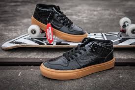 Black And Gum Vans Vans Crocodile Leather Tnt Chukka Boot Classic Black Gum Sole Mens Shoes Vans Crocodile Leather Chukka Boots Black Gums