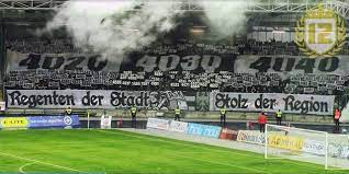Fans des lask linz beim bundesligaspiel gegen den sk rapid wien am 25.11.2018 in wien hütteldorf. Blau Weiss Linz Lask Linz 17 04 2017