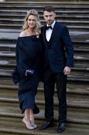Ramsey started her career at cardiff city in 2006. Arsenal S Welsh Midfielder Aaron Ramsey And His Wife Colleen Pose On Midfielder Arsenal Poses