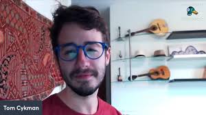 O ensino da música #10 com Caetano Brasil, coordenação de Tom Cykman e  direção de Letinha Marques