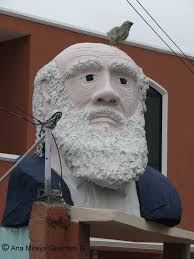 Ecuador: personajes y especies (Galápagos y Continente): Charles Darwin en  el Ecuador (bustos, mural, estructura, monumentos, calles y más...