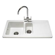 Kitchen ceramic sinks are the perfect option for family homes as they are hardwearing and easy to clean. Reginox Contemporary White Ceramic 1 5 Bowl Kitchen Sink Rl501cw At Victorian Plumbing Uk