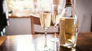 Photo Prparez les ftes de fin d'anne avec cette bouteille de champagne ...