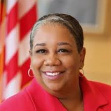 Dana Cutler's Instagram, Twitter & Facebook